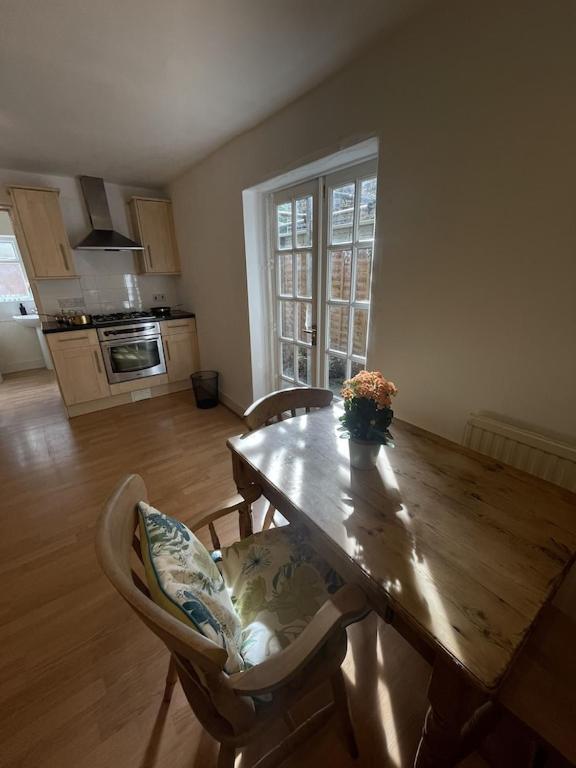 Beautiful Ground Floor Garden Flat Daire Londra Dış mekan fotoğraf