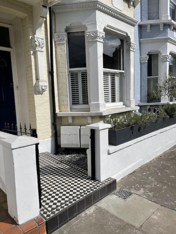 Beautiful Ground Floor Garden Flat Daire Londra Dış mekan fotoğraf